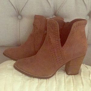 Ankle boots